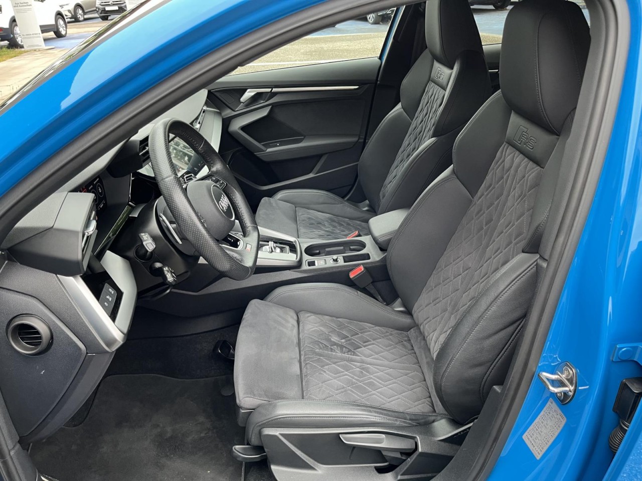 RS3 2,5 TFSI quattro S-tronic (LED+Optik-Paket)