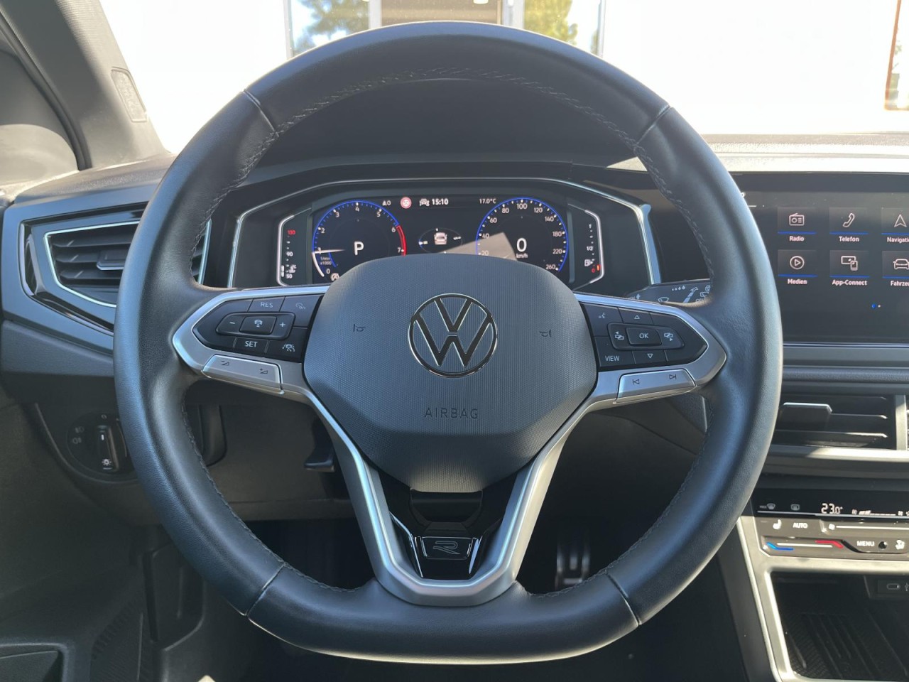 Polo 1,0 TSI DSG R-Line (IQLight+ACC+Navi)