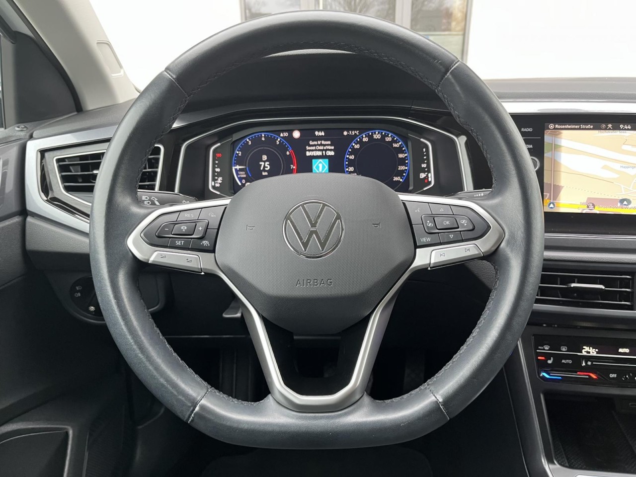 Polo 1,0 TSI DSG Style (Navi+RearView+ACC)