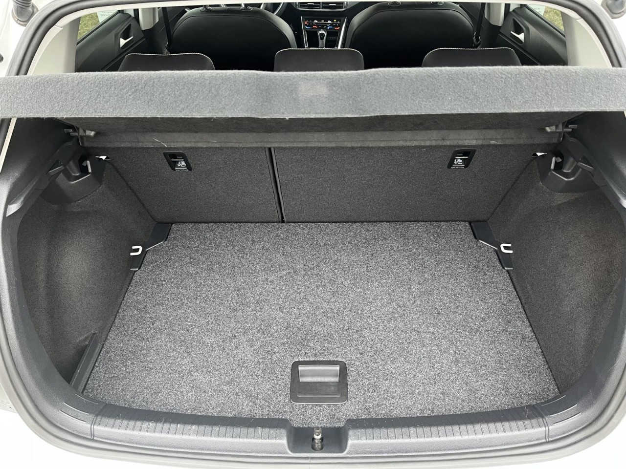 Polo 1,0 TSI DSG Style (Navi+RearView+ACC)