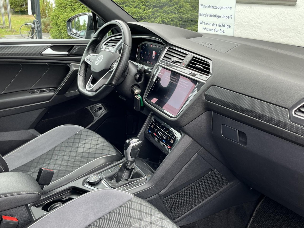 Tiguan Allspace 2,0 TDI DSG 4Motion R-Line BlackStyle (AHK+RearView)