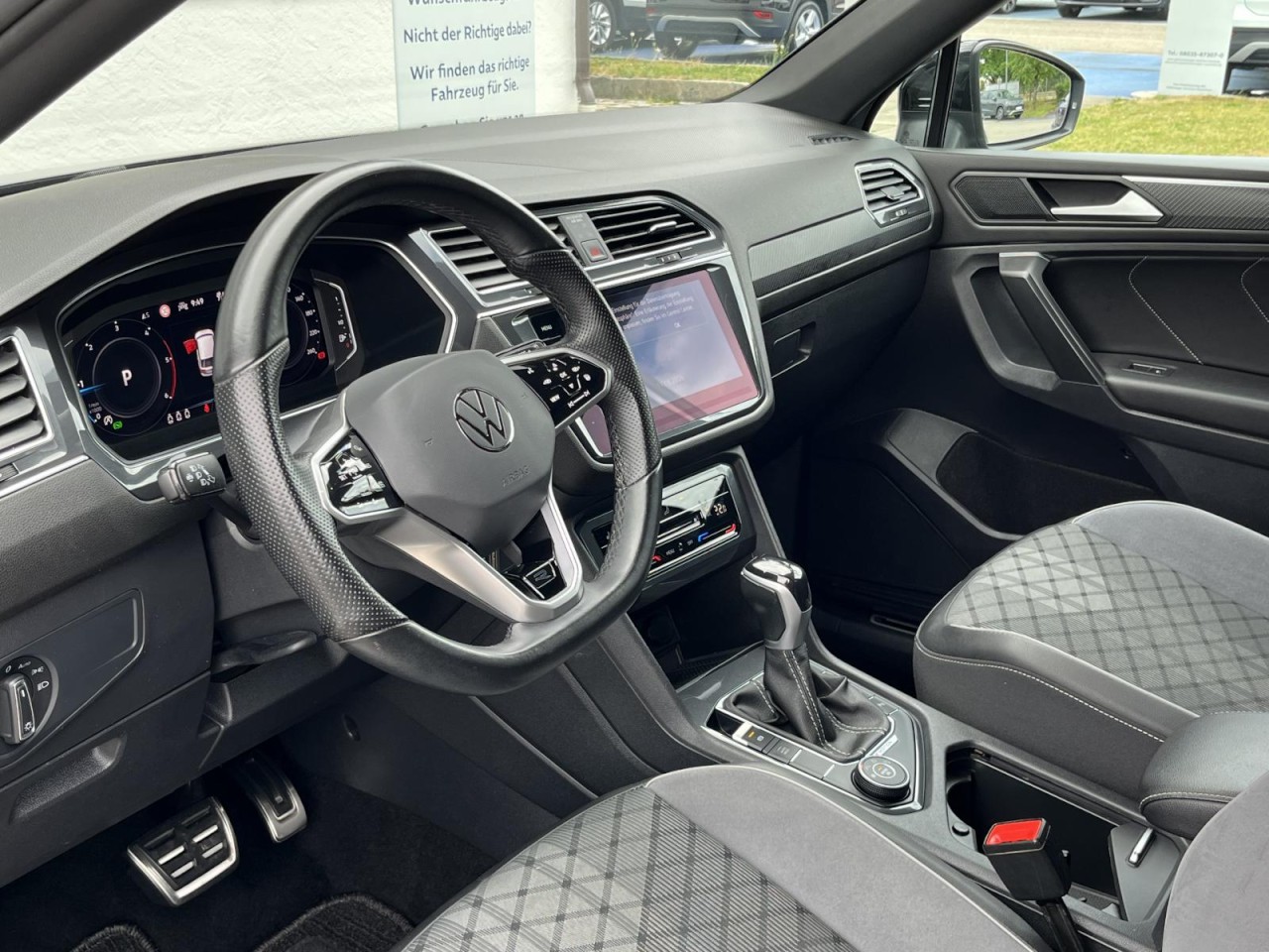 Tiguan Allspace 2,0 TDI DSG 4Motion R-Line BlackStyle (AHK+RearView)