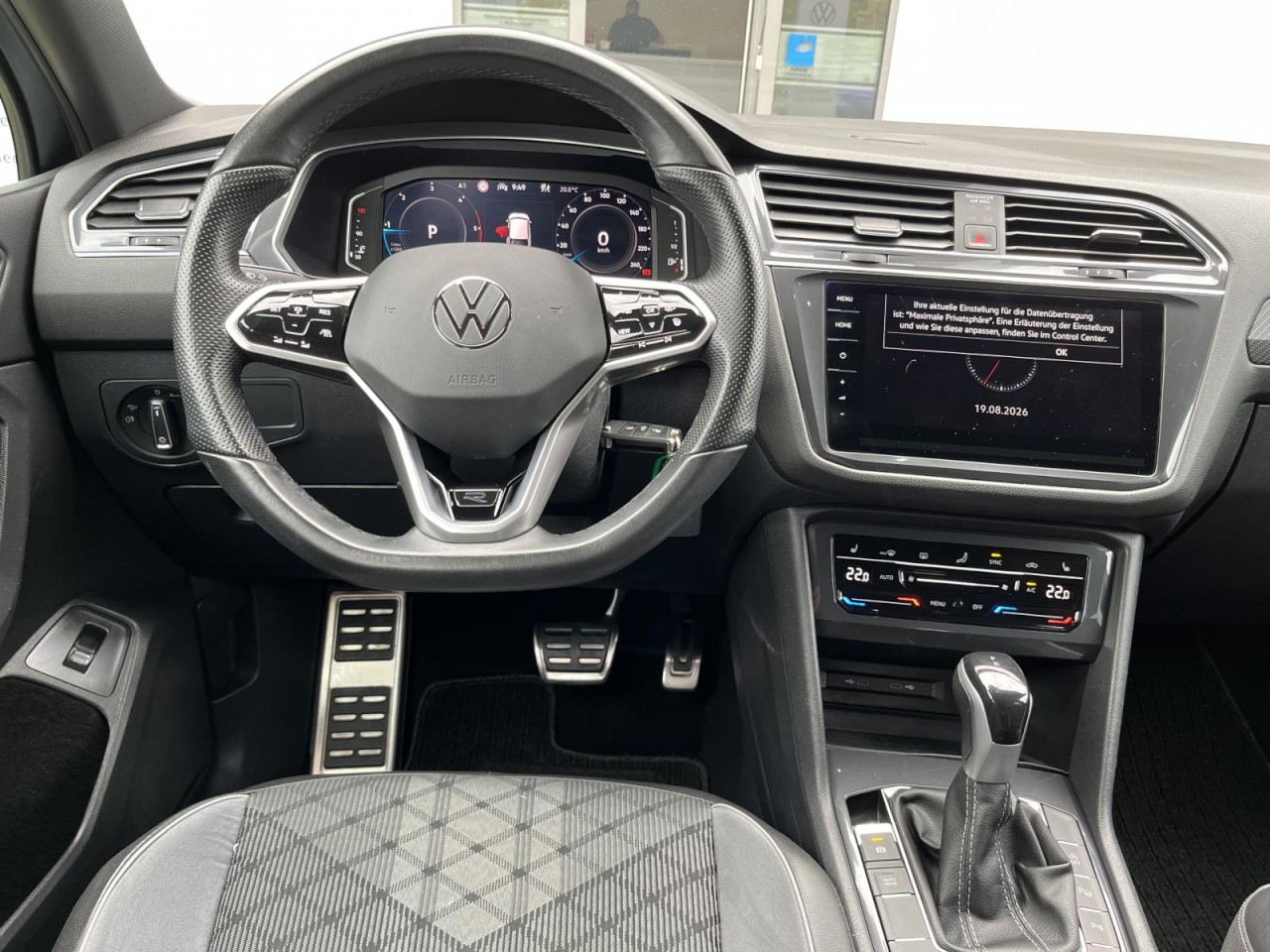 Tiguan Allspace 2,0 TDI DSG 4Motion R-Line BlackStyle (AHK+RearView)