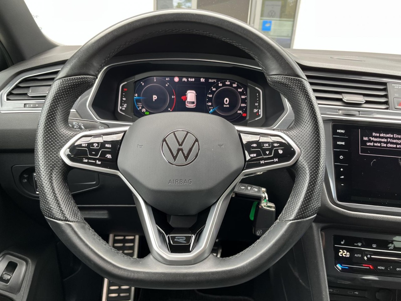 Tiguan Allspace 2,0 TDI DSG 4Motion R-Line BlackStyle (AHK+RearView)
