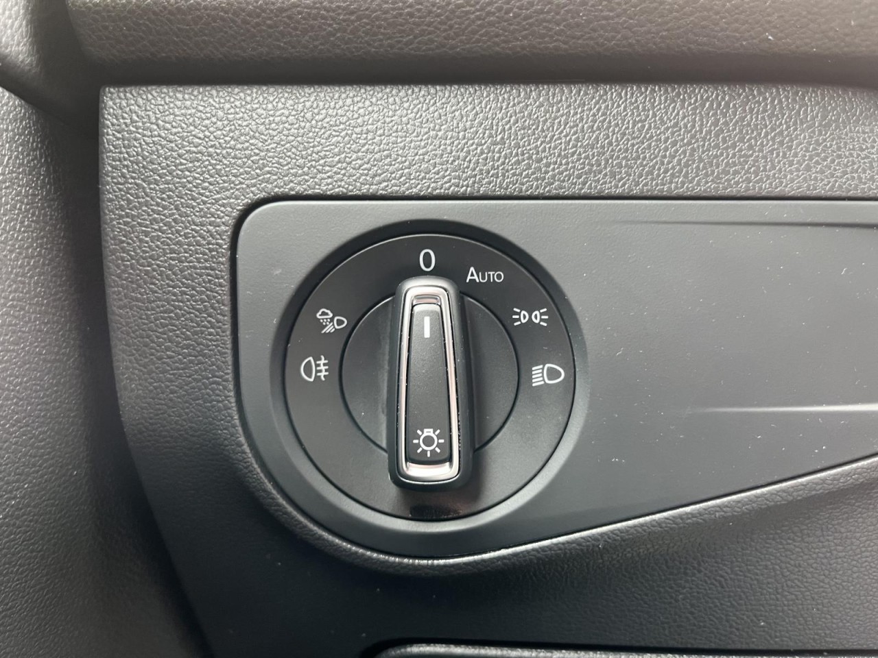 Tiguan Allspace 2,0 TDI DSG 4Motion R-Line BlackStyle (AHK+RearView)