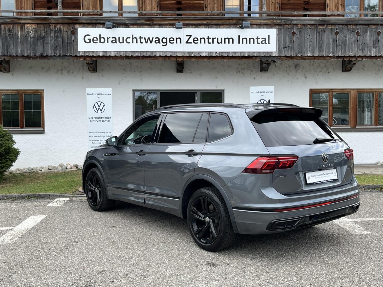 Tiguan Allspace 2,0 TDI DSG 4Motion R-Line BlackStyle (AHK+RearView)