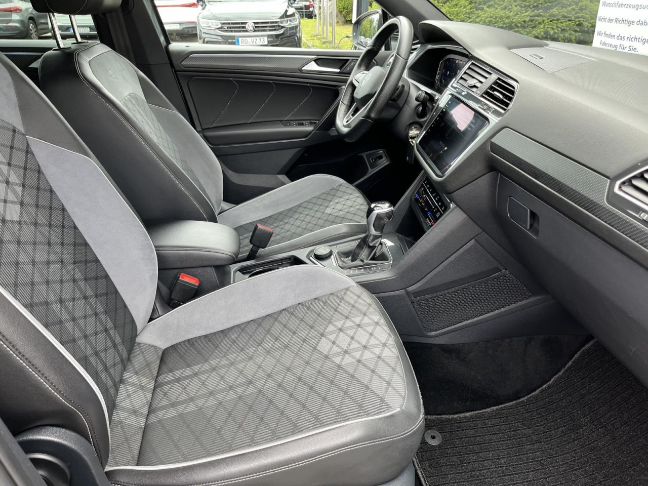 Tiguan Allspace 2,0 TDI DSG 4Motion R-Line BlackStyle (AHK+RearView)