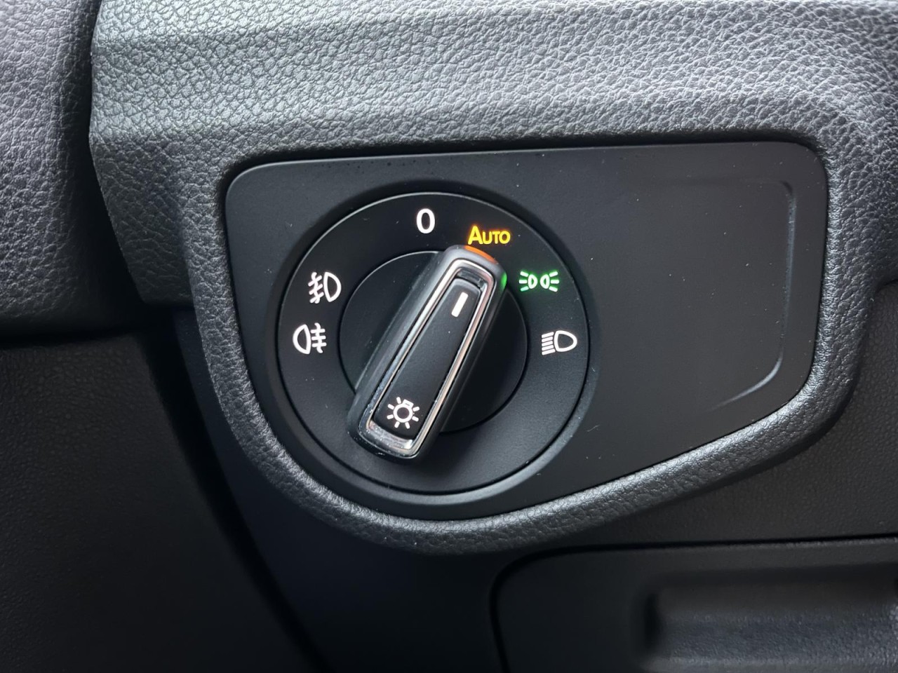 Golf Sportsvan 1,0 TSI IQ.Drive (Navi+ACC+Sitzhzg.)