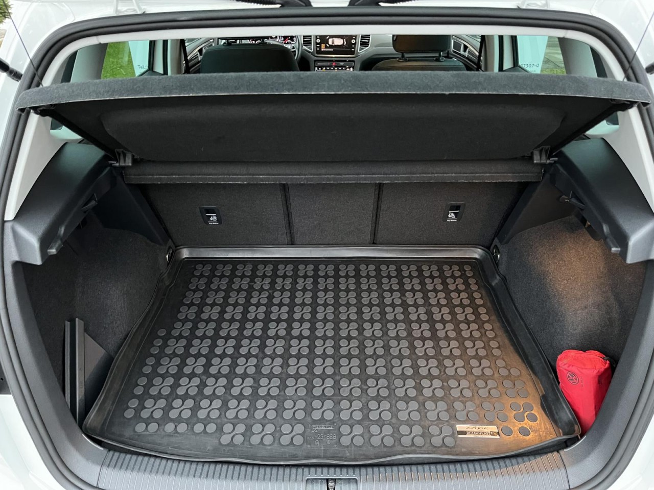 Golf Sportsvan 1,0 TSI IQ.Drive (Navi+ACC+Sitzhzg.)