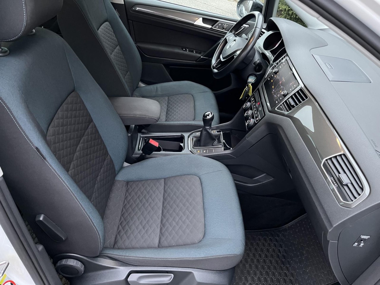 Golf Sportsvan 1,0 TSI IQ.Drive (Navi+ACC+Sitzhzg.)