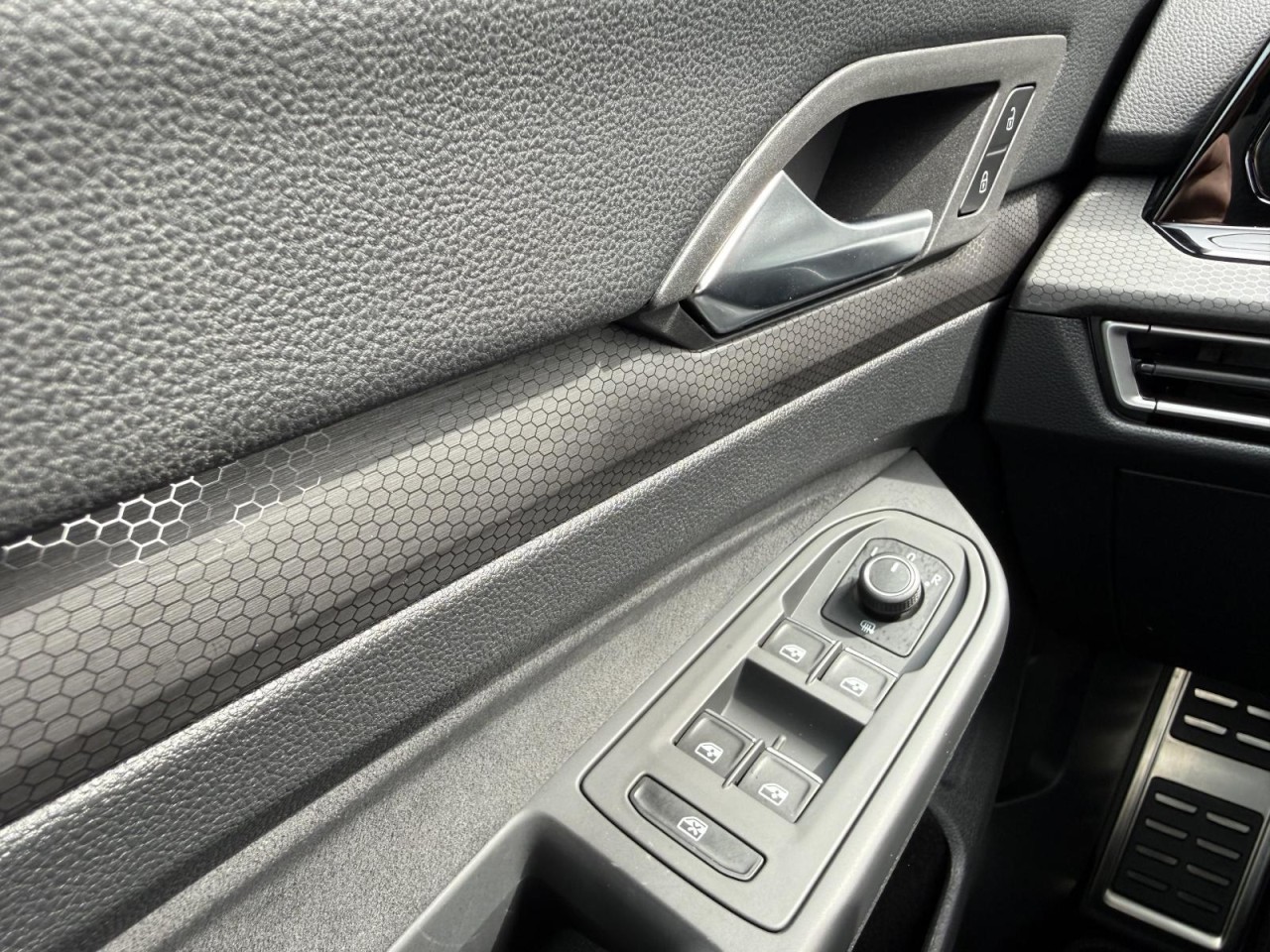 Golf VIII GTI 2,0 TSI (RearView+AHK+LED+) Klima