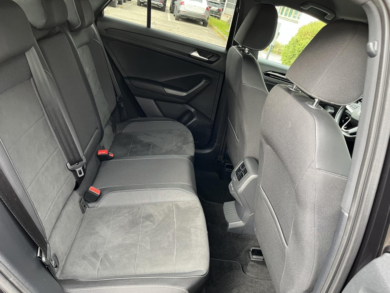 T-Roc 1,5 TSI Style DSG (AHK+Navi+Black Style)