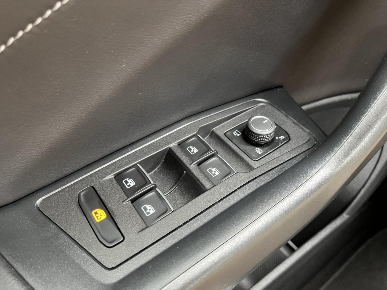 T-Roc 1,5 TSI Style DSG (AHK+Navi+Black Style)