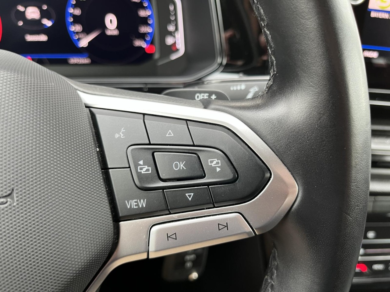 T-Roc 1,5 TSI Style DSG (AHK+Navi+Black Style)