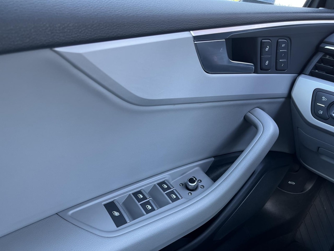 A5 Cabrio 40 TFSI quattro S tronic advanced (MatrixLED+Navi)