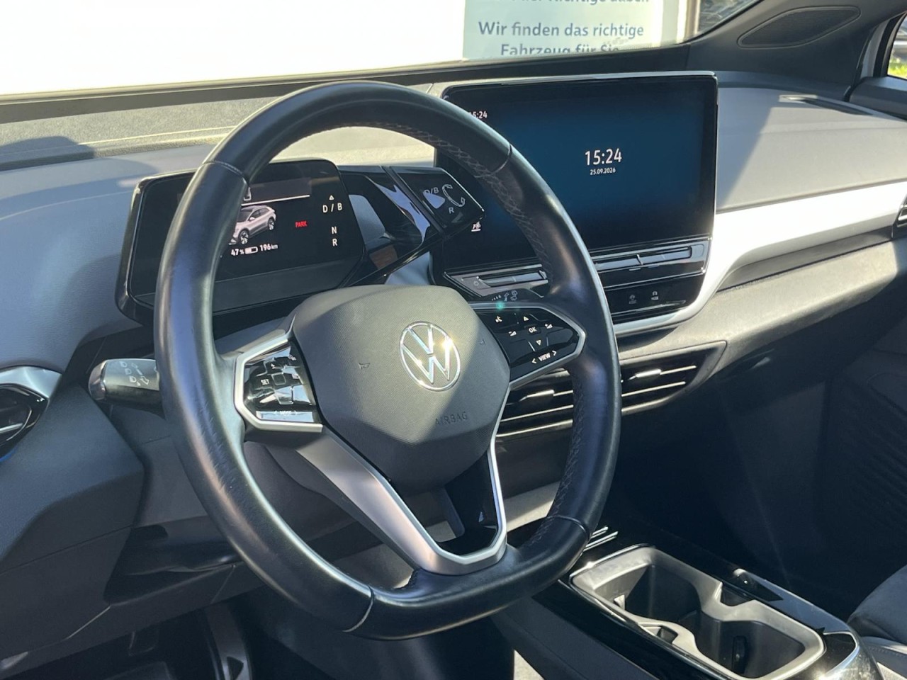ID.4 Pro Performance 77 kWh (MatrixLED+Glasdach+Navi+Keyless)