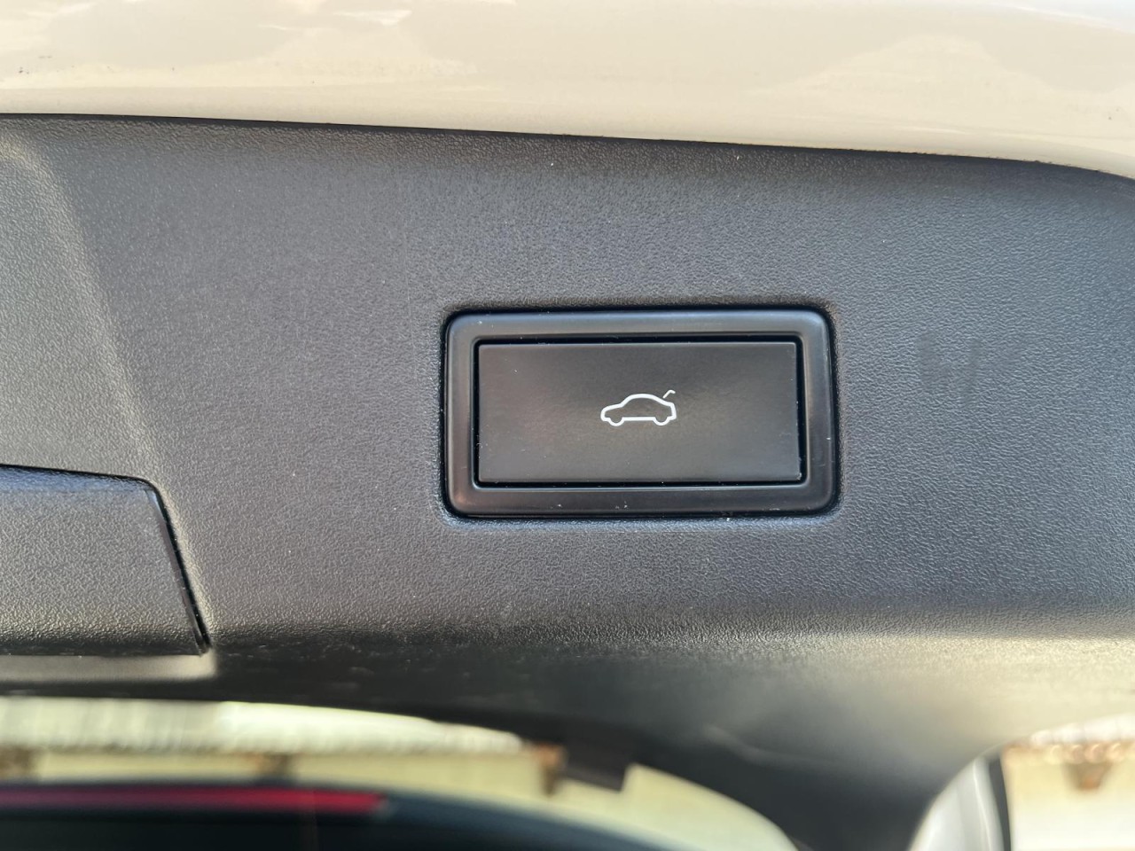 ID.4 Pro Performance 77 kWh (MatrixLED+Glasdach+Navi+Keyless)