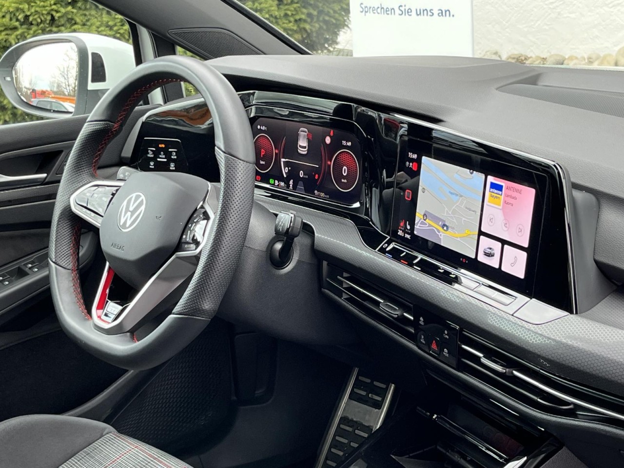 Golf VIII GTI 2,0 TSI DSG (Navi+LED+ACC+RearView)