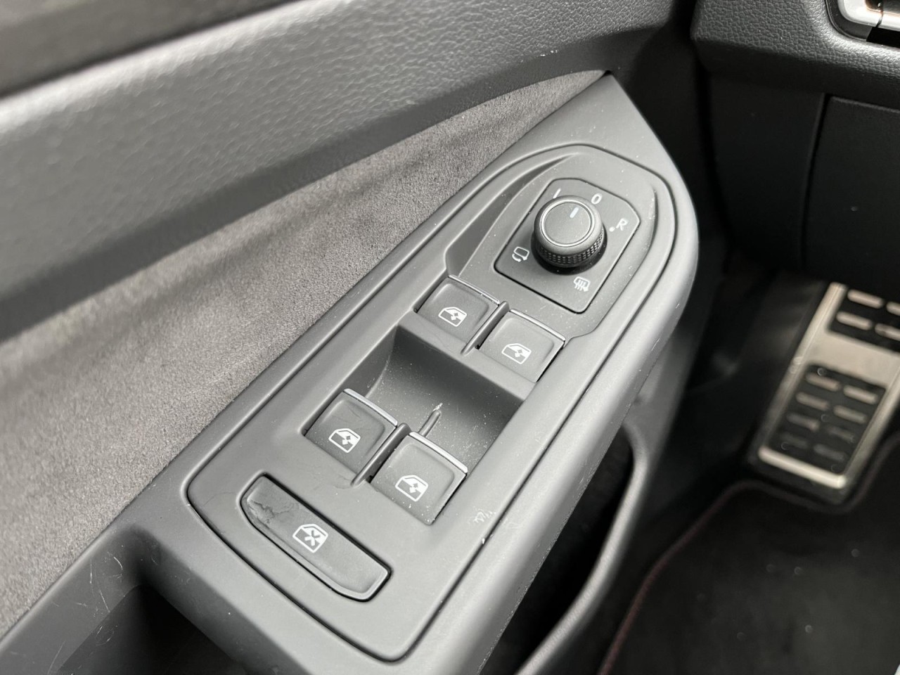 Golf VIII GTI 2,0 TSI DSG (Navi+LED+ACC+RearView)