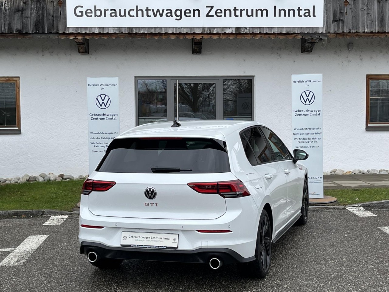Golf VIII GTI 2,0 TSI DSG (Navi+LED+ACC+RearView)