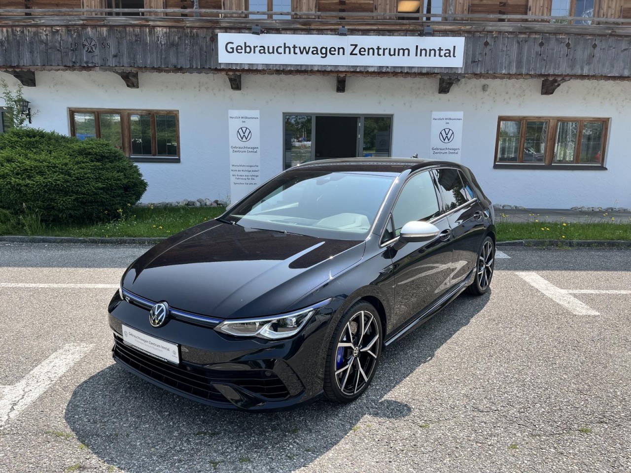 Golf VIII R 2,0 TSI R 4Motion (LED+DCC+RearView)