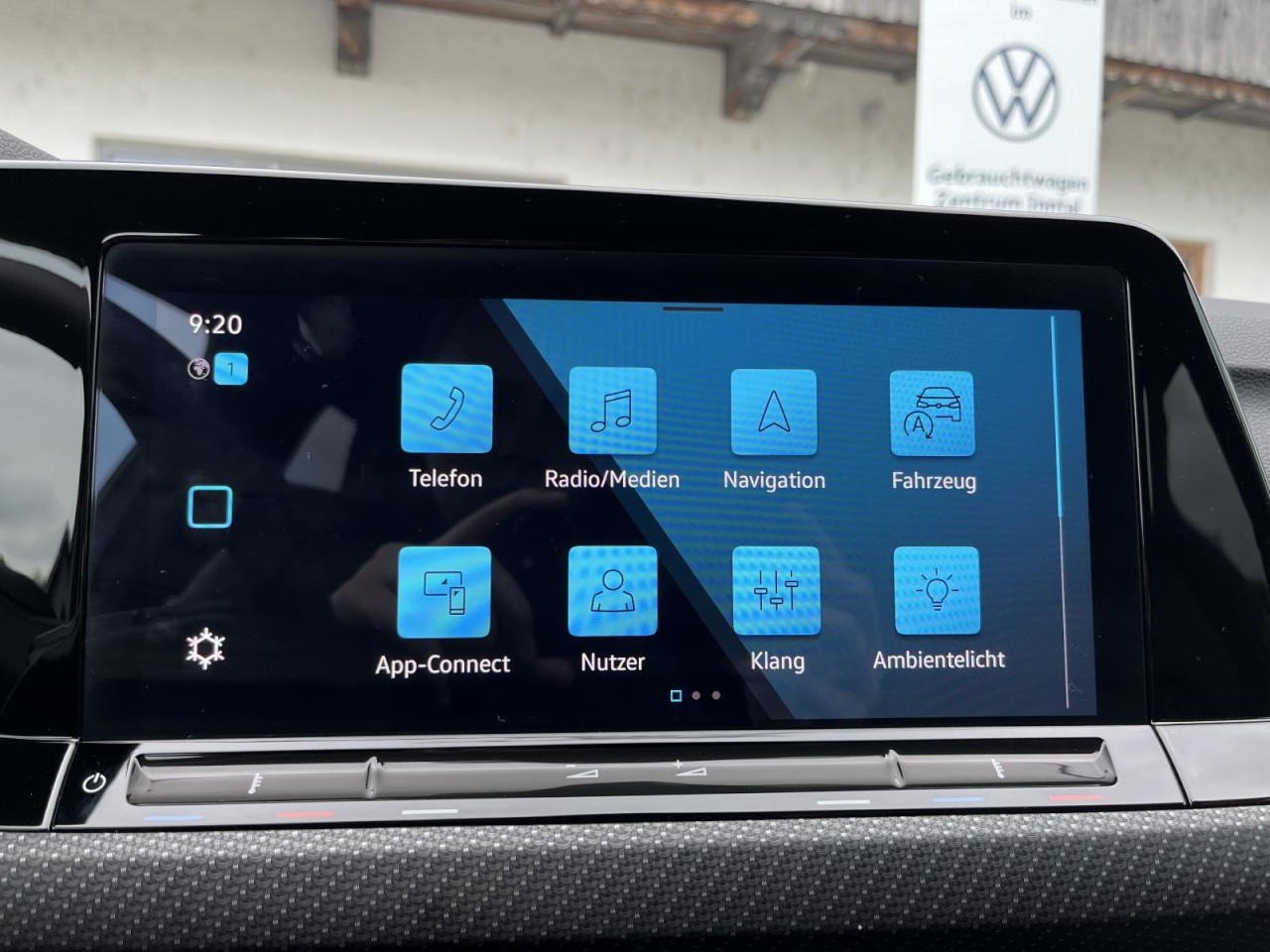 Golf VIII Variant 1,5 eTSI DSG R-Line (Navi+RearView+LED+)