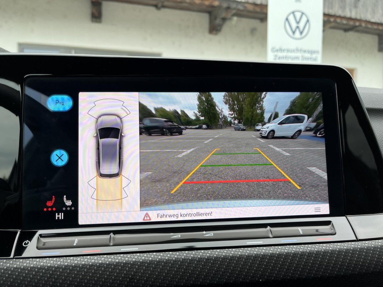 Golf VIII Variant 1,5 eTSI DSG R-Line (Navi+RearView+LED+)