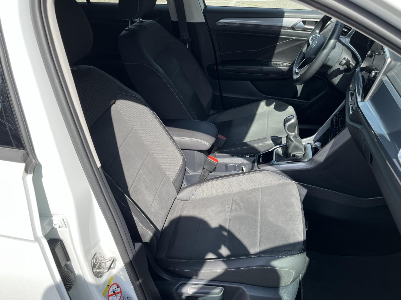 T-Roc 1,5 TSI Style (IQ.Light+Navi+Keyless)