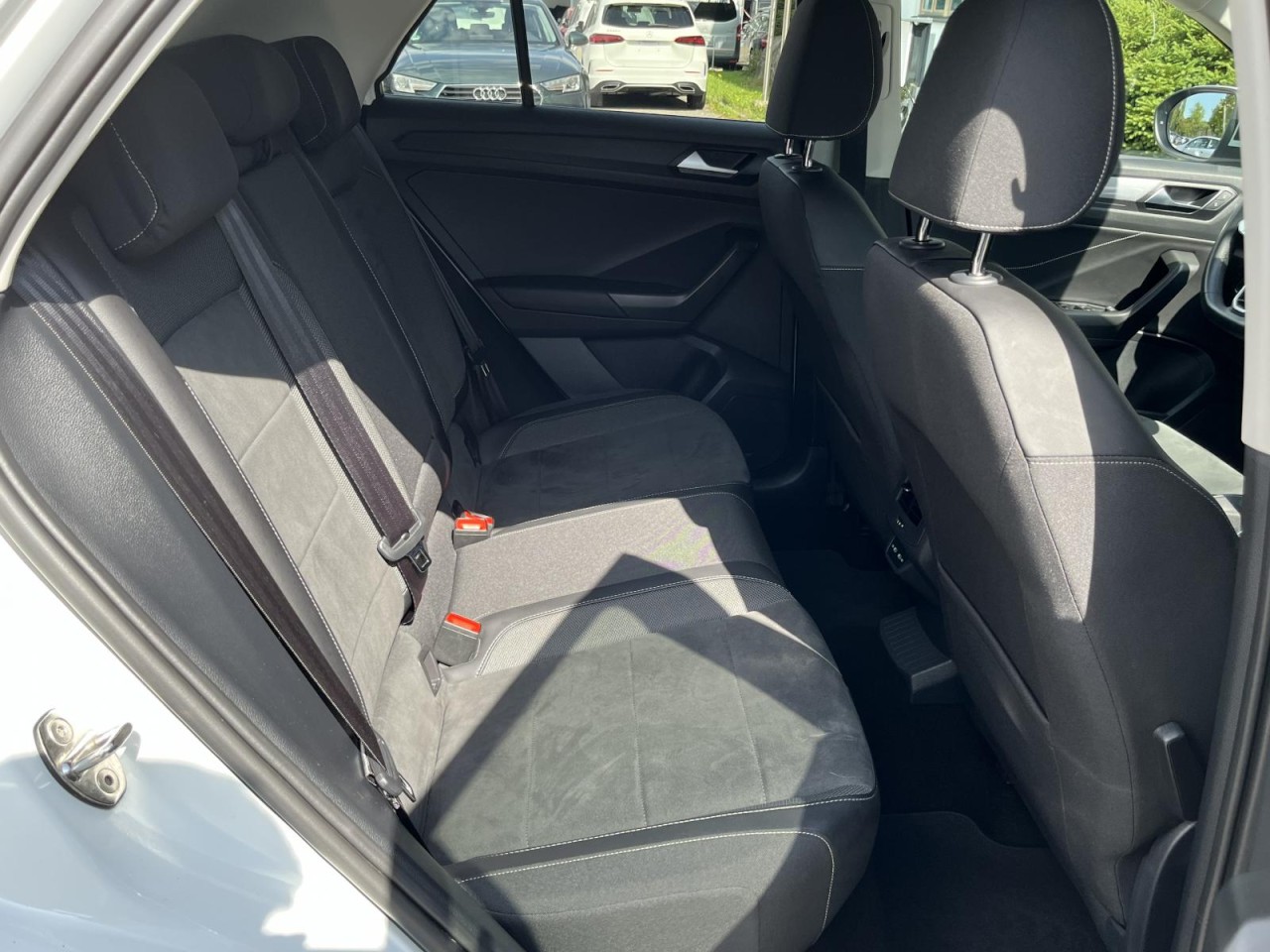 T-Roc 1,5 TSI Style (IQ.Light+Navi+Keyless)