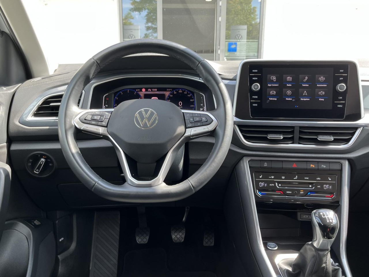 T-Roc 1,5 TSI Style (IQ.Light+Navi+Keyless)