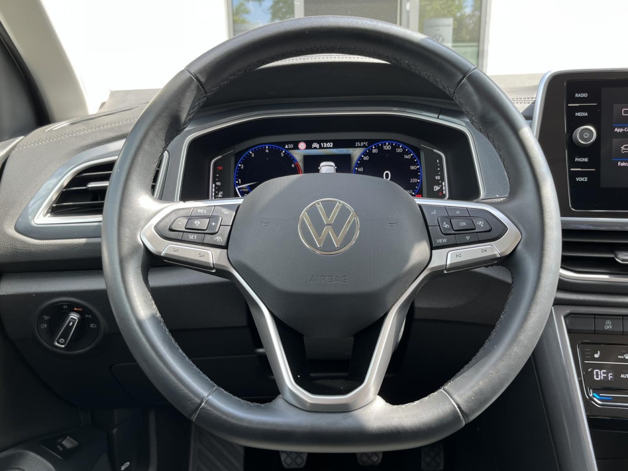 T-Roc 1,5 TSI Style (IQ.Light+Navi+Keyless)