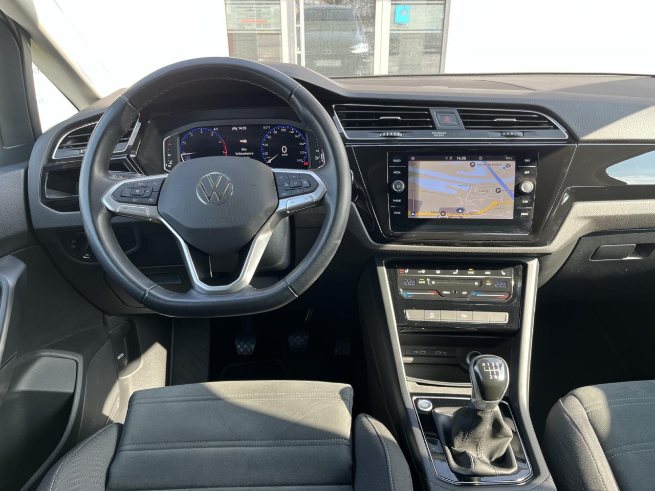 Touran 1,5 TSI Highline (AHK+Navi) Klima Navi