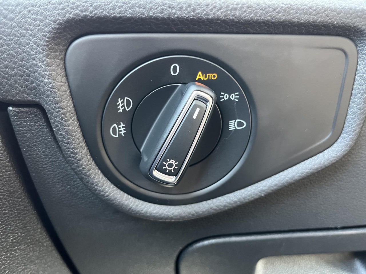 Touran 1,5 TSI Highline (AHK+Navi) Klima Navi