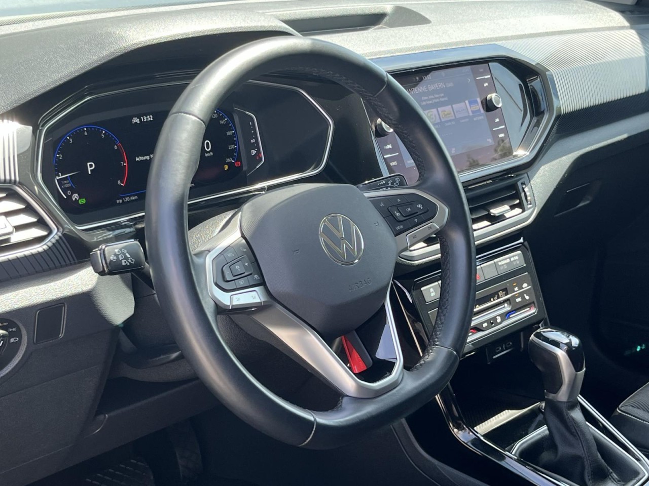 T-Cross 1,0 TSI DSG Style (AppConnect+LED+Klima)
