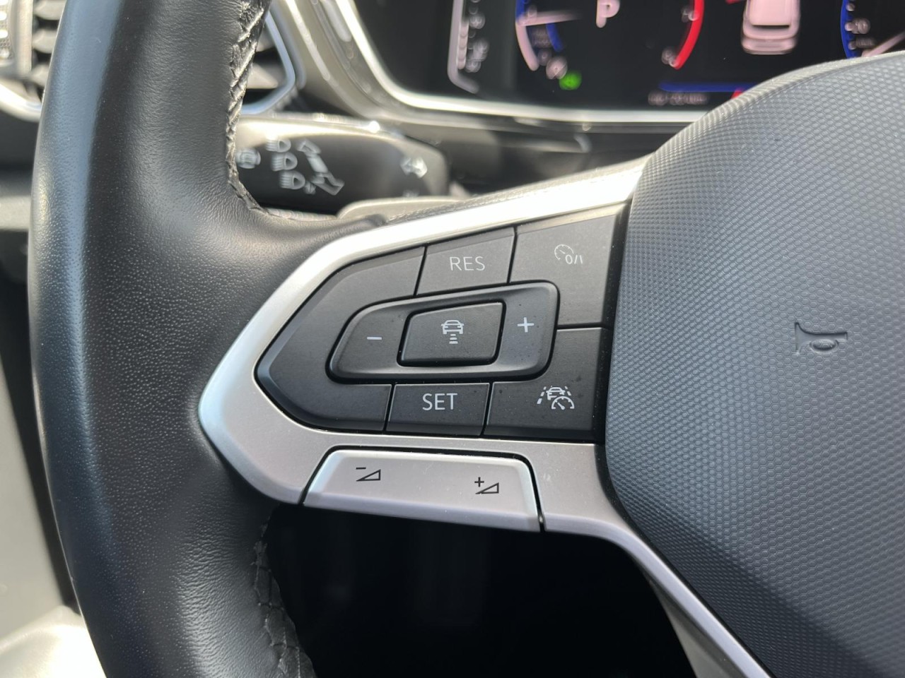 T-Cross 1,0 TSI DSG Style (AppConnect+LED+Klima)