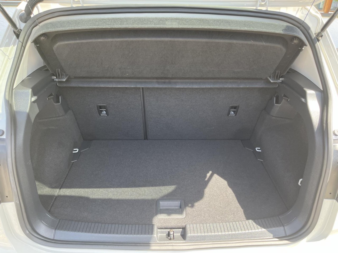 T-Cross 1,0 TSI DSG Style (AppConnect+LED+Klima)