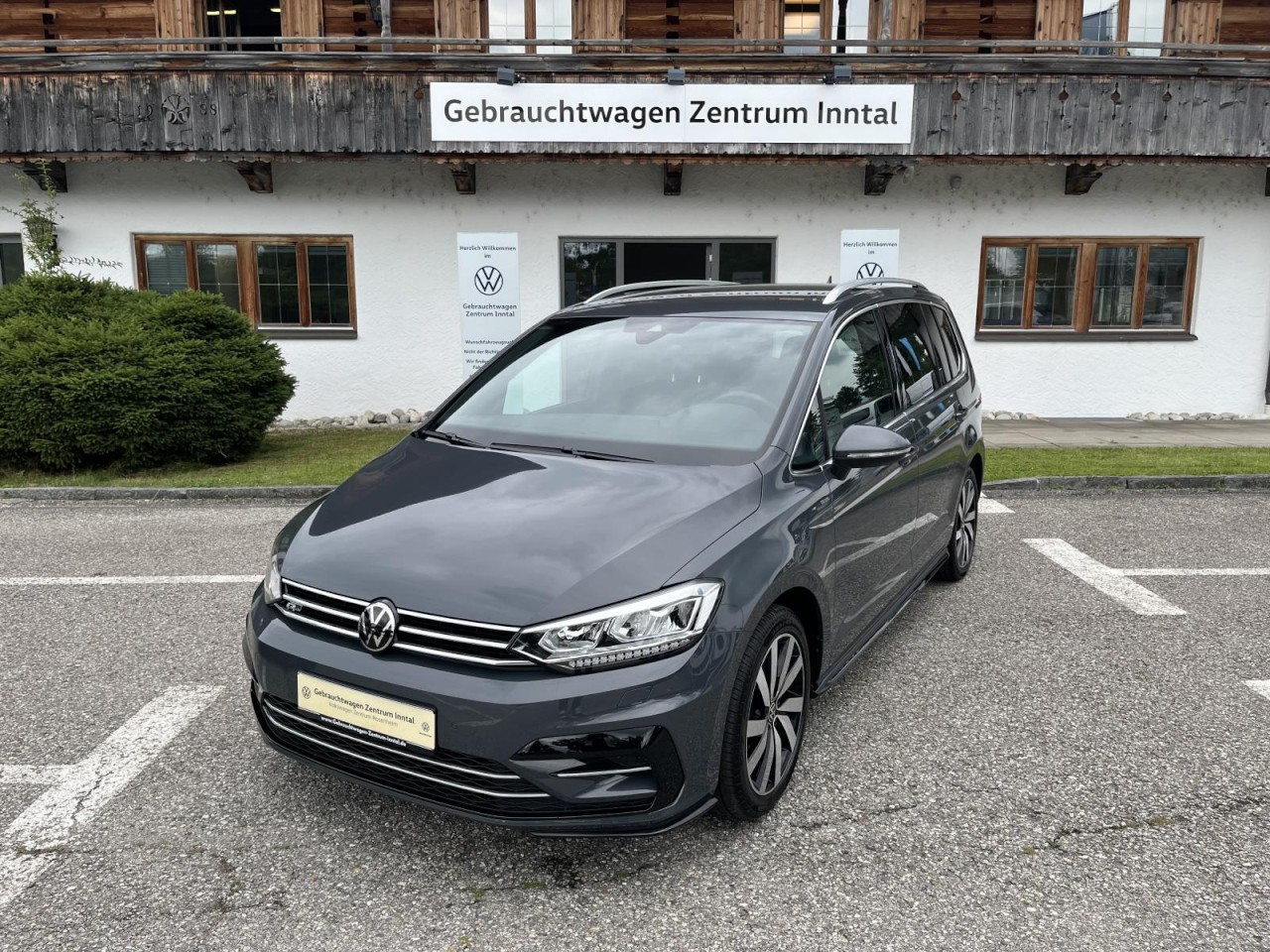 Touran 7-Sitzer 1,5 TSI DSG Highline (LED+RearView+Navi)