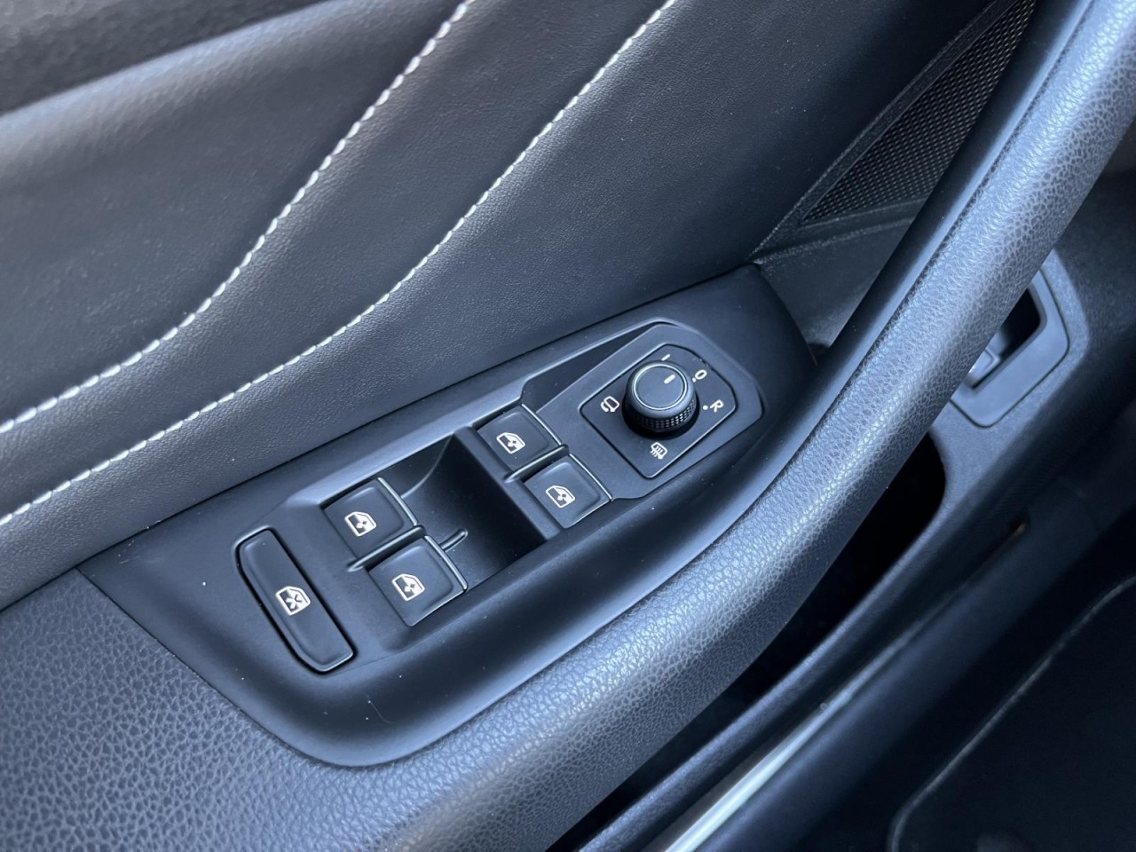 Arteon Shootingbrake 2,0 TDI DSG R-Line (Standhzg.+Leder+AHK)