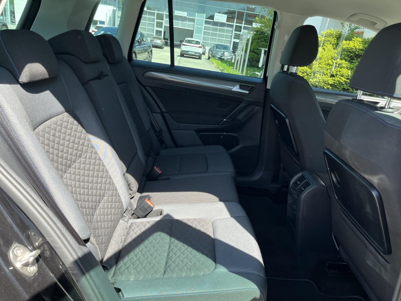 Golf Sportsvan 1,0 TSI DSG Join (Navi+RearView)