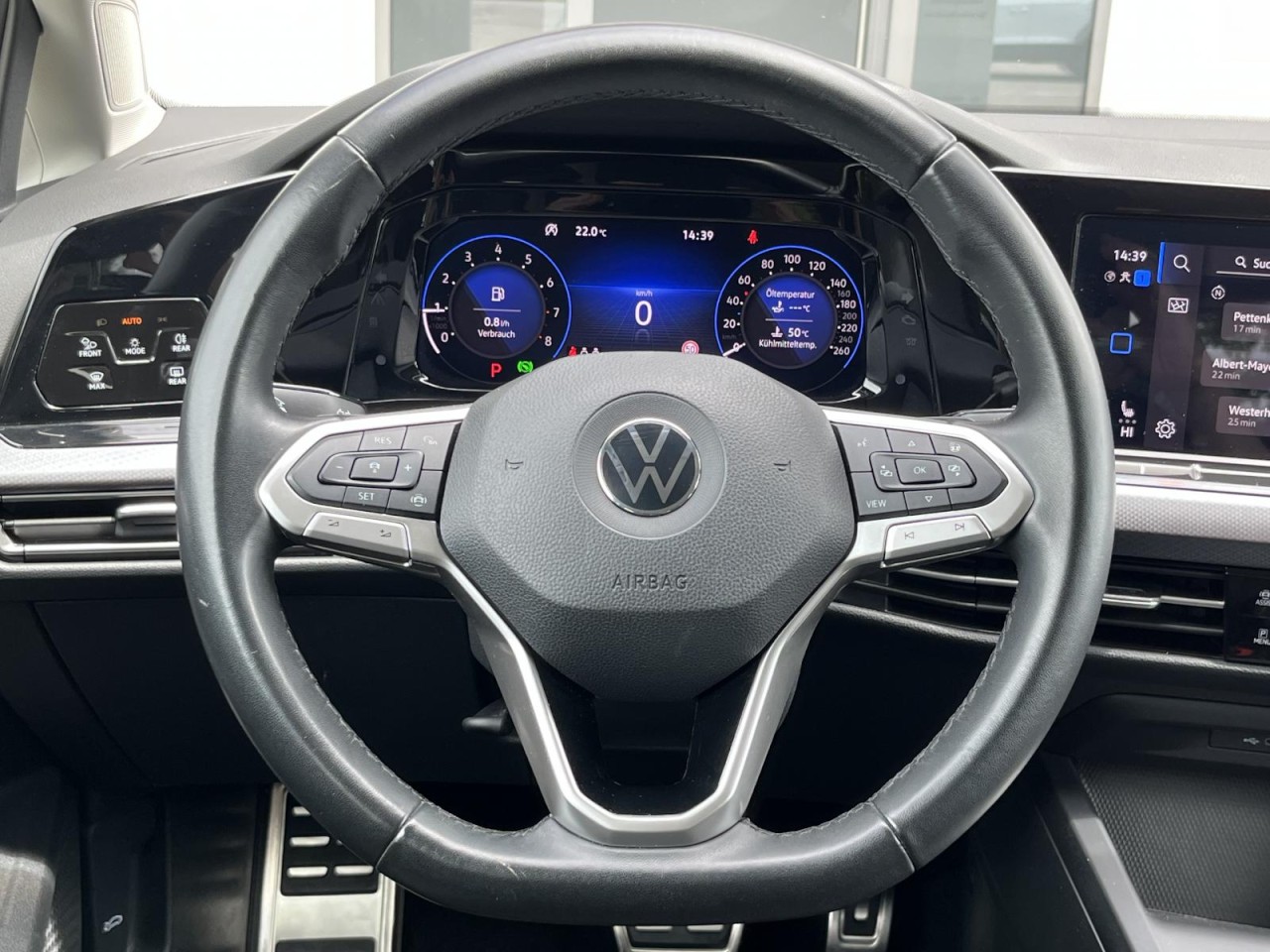 Golf VIII 1,0 eTSI DSG Active (Navi+RearView+LED+)