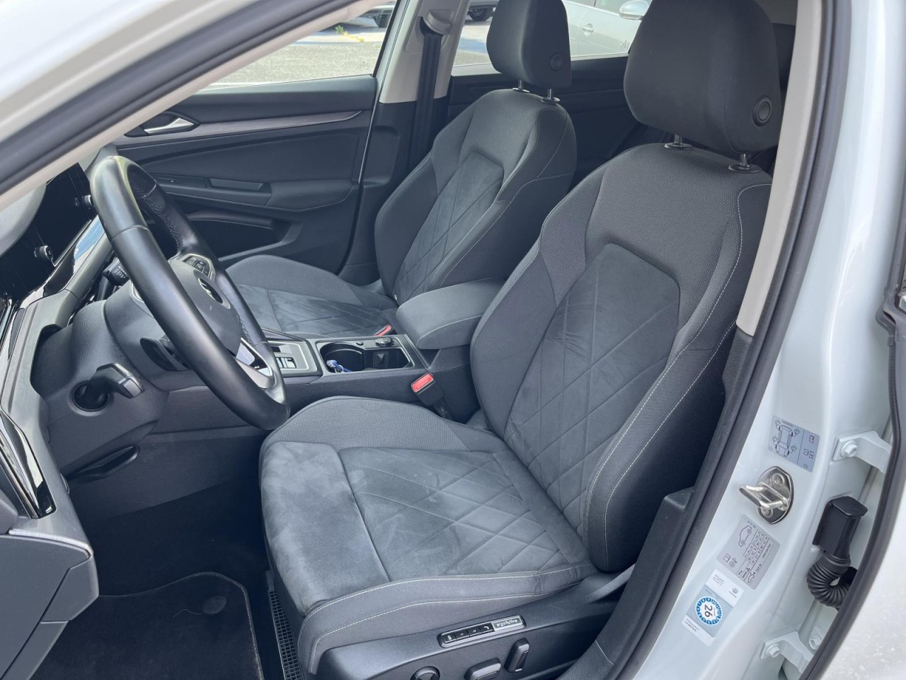 Golf 1,5 eTSI DSG Style (LED+Sitzhzg.+ACC)