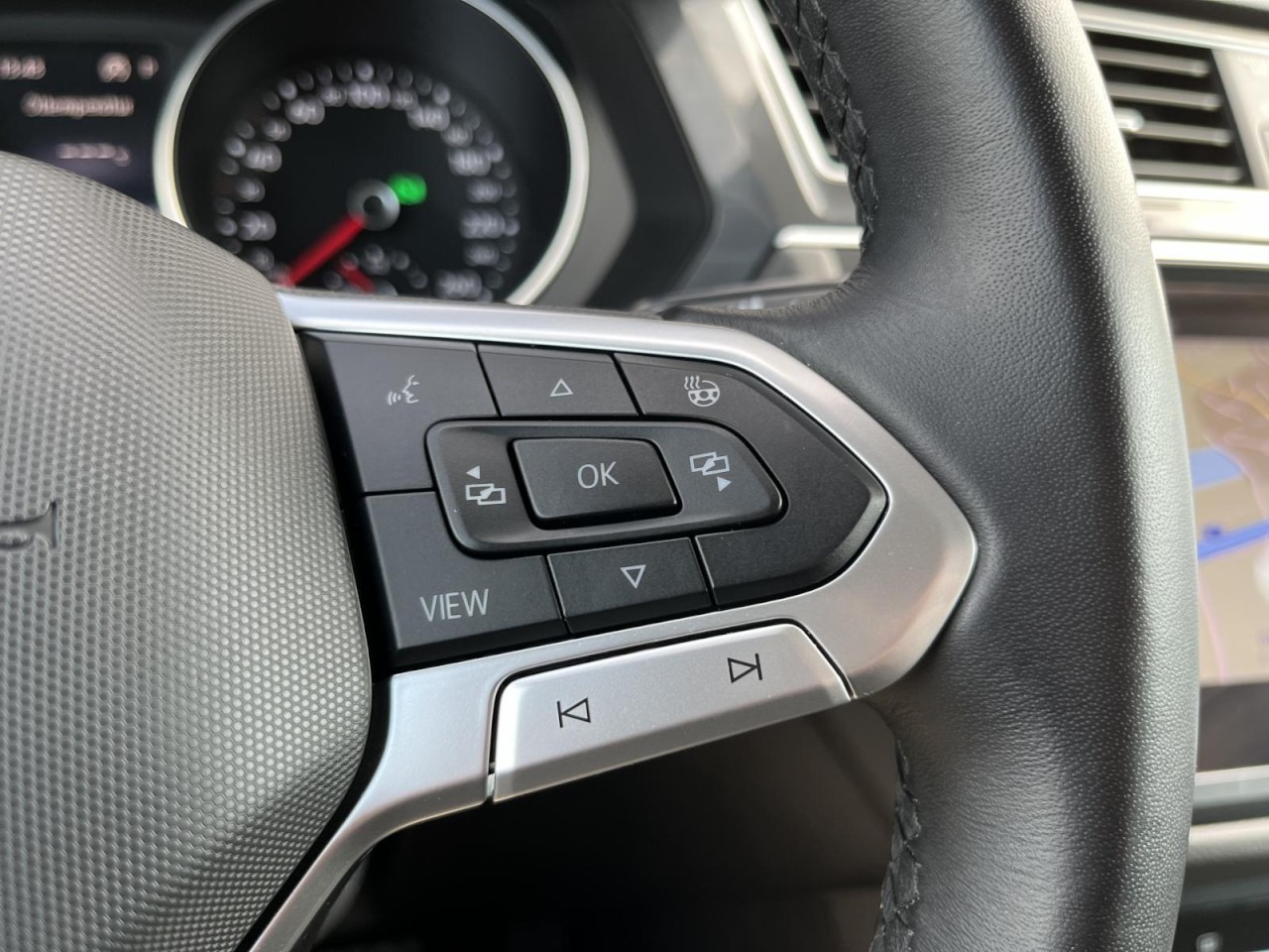 Tiguan 2,0 TDI DSG (AHK+Navi+ACC) Klima Navi