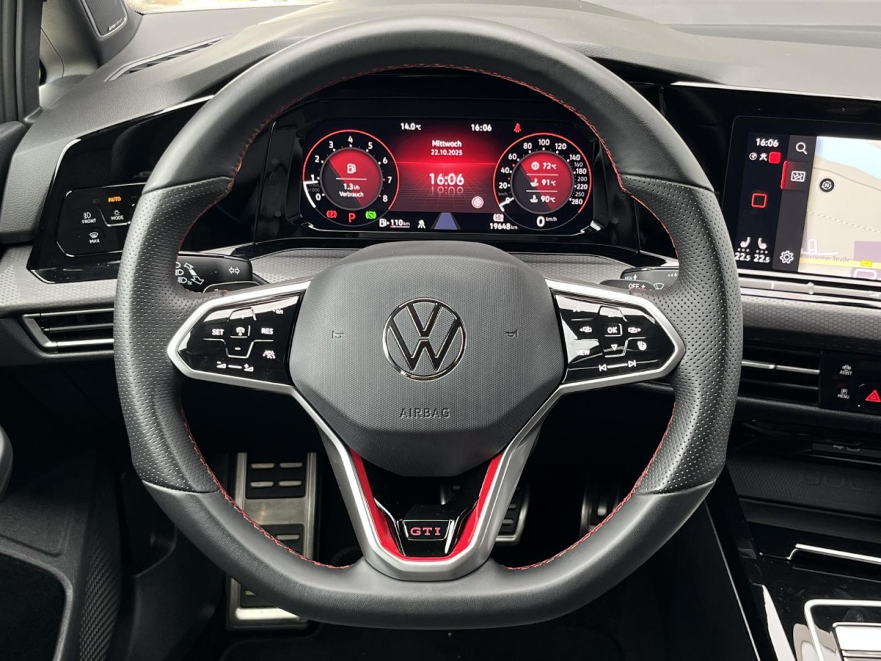 Golf VIII GTI 2,0 TSI DSG (AHK+LED+Navi) Klima