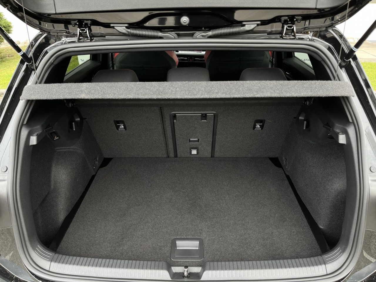 Golf VIII GTI 2,0 TSI DSG (AHK+LED+Navi) Klima