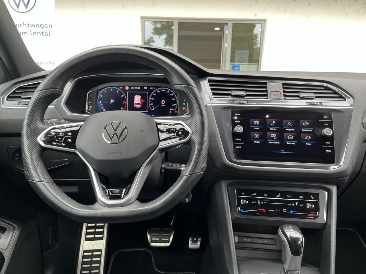 Tiguan Allspace 2,0 TSI DSG 4Motion R-Line (AHK+Navi)