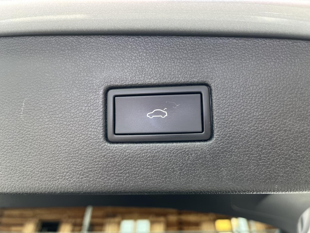 Tiguan Allspace 2,0 TSI DSG 4Motion R-Line (AHK+Navi)