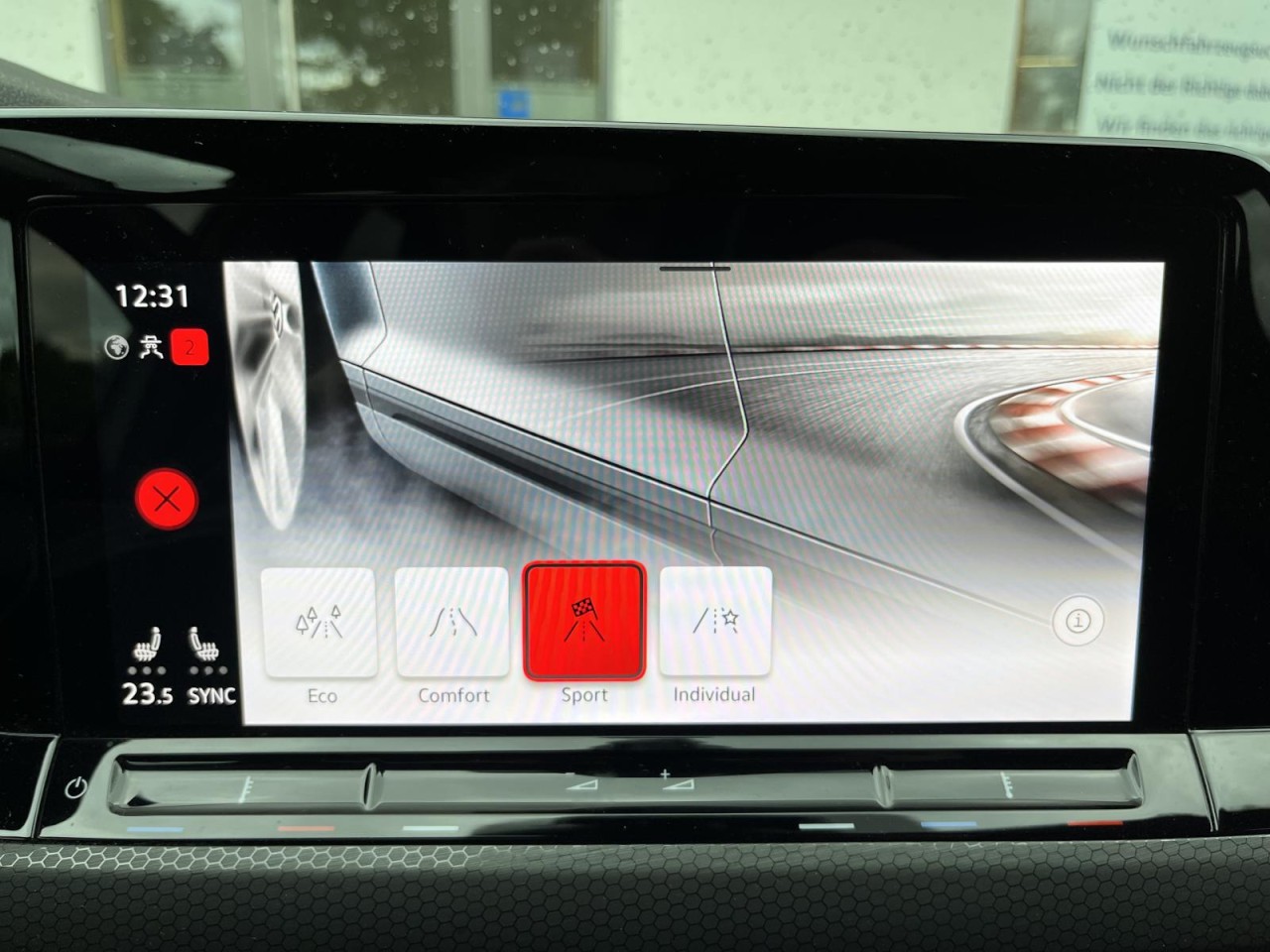 Golf VIII GTI 2,0 TSI DSG (DCC+LED+Navi+RearView)