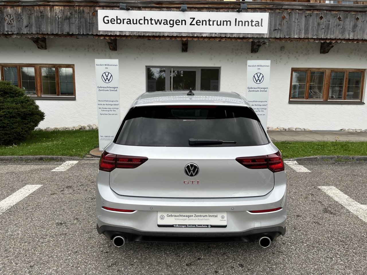 Golf VIII GTI 2,0 TSI DSG (DCC+LED+Navi+RearView)