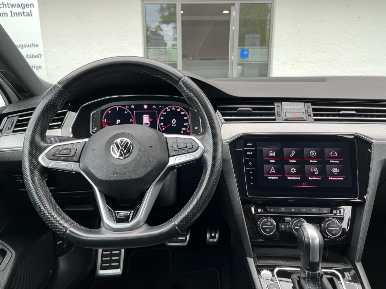 Passat Variant 2,0 TDI DSG 4Motion R-Line (AreaView+SD+AHK)