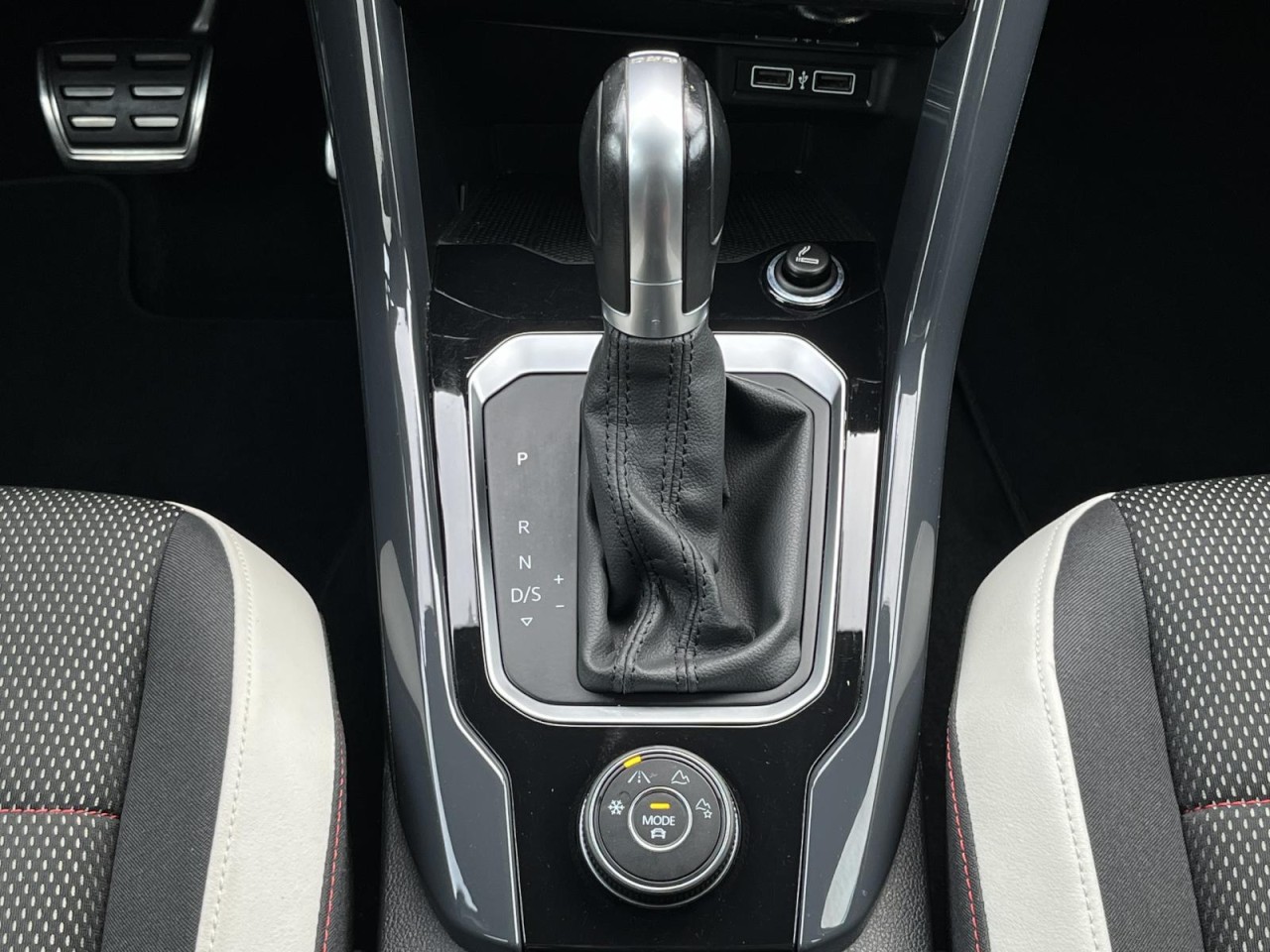 T-Roc 2,0 TSI DSG 4Motion Sport (AHK+LED) Klima